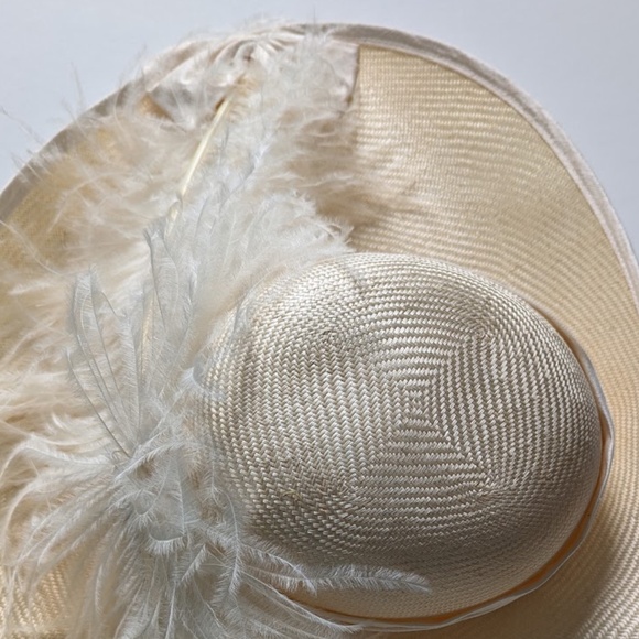 Peter Bettley straw feather hat white, size OS - Picture 10 of 13